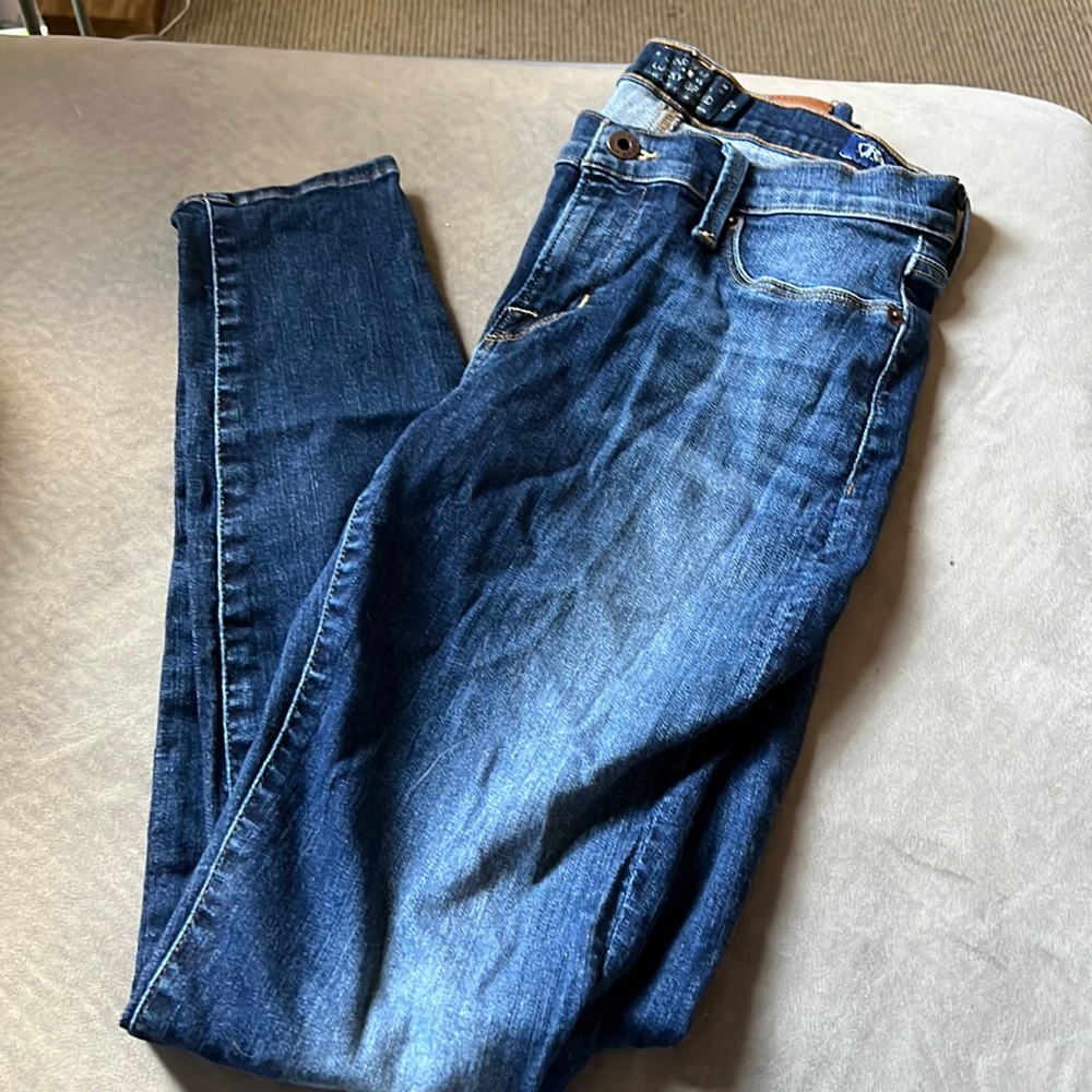 Lucky brand jeans size 8/29 zipper fly denim skinny jeans